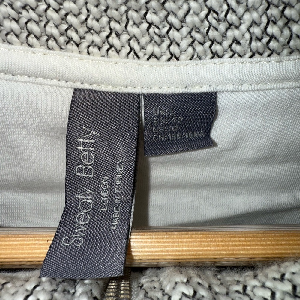 Sweaty Betty Restful Boucle Half Zip Sweatshirt - Picture 4 of 4